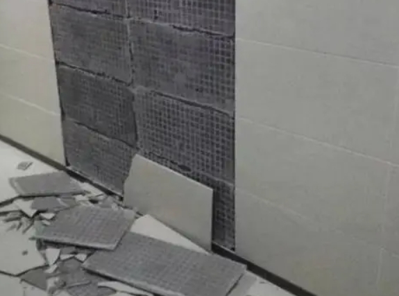 察雅瓷砖空鼓维修公司分享下察雅墙砖松动维修的知识